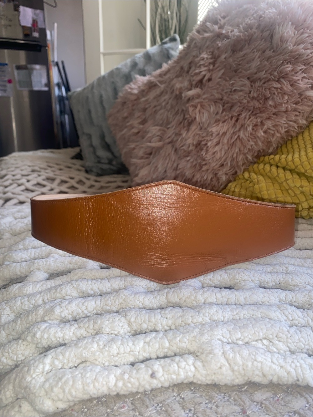 Wide Tan  Faux Leather Waist Belt  Size 4 Women's Accessory Very Beautiful On